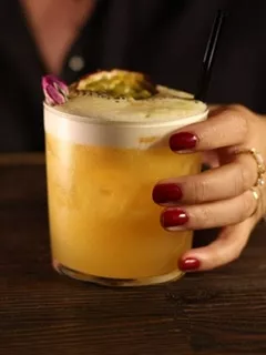 Whiskey Paradise 1+1